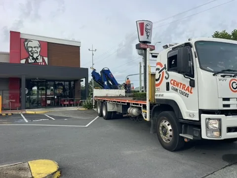 Central Crane Trucks job 39